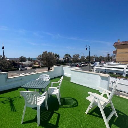 Villa Pisola Fiumicino Airport - Seafront מראה חיצוני תמונה