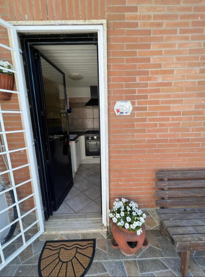 Villa Pisola Fiumicino Airport - Seafront מראה חיצוני תמונה