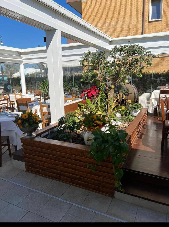 Villa Pisola Fiumicino Airport - Seafront מראה חיצוני תמונה