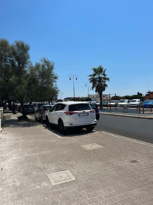 Villa Pisola Fiumicino Airport - Seafront מראה חיצוני תמונה