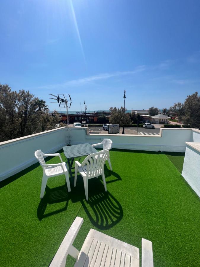Villa Pisola Fiumicino Airport - Seafront מראה חיצוני תמונה